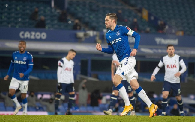 麦克布涅的 麦克布涅的